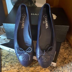 Chanel ballet flats blue no box navy blue price is firm